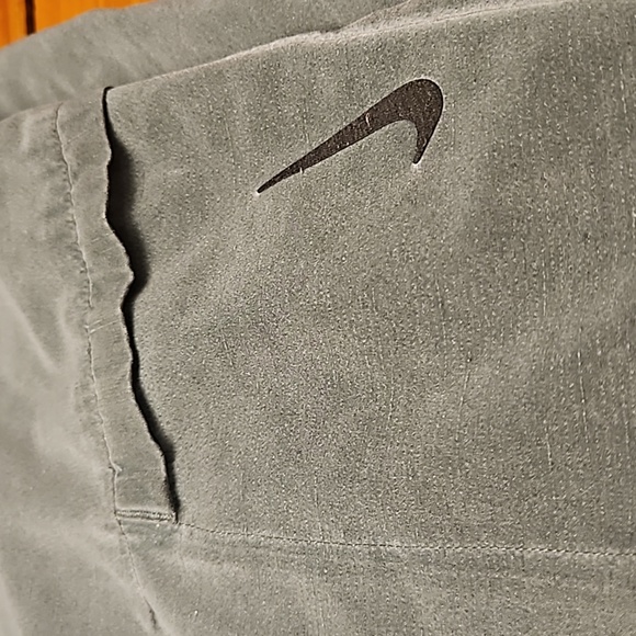 Nike Dri-fit standard fit cargo windbreaker joggers within drawstring sz.M - Picture 9 of 9